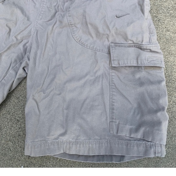 VTG Y2K Nike men's beige cargo shorts Eligible 4 Items Bundle for $60 - Picture 2 of 4